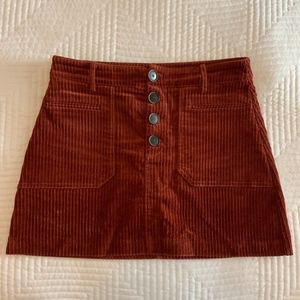 Zara corduroy skirt M